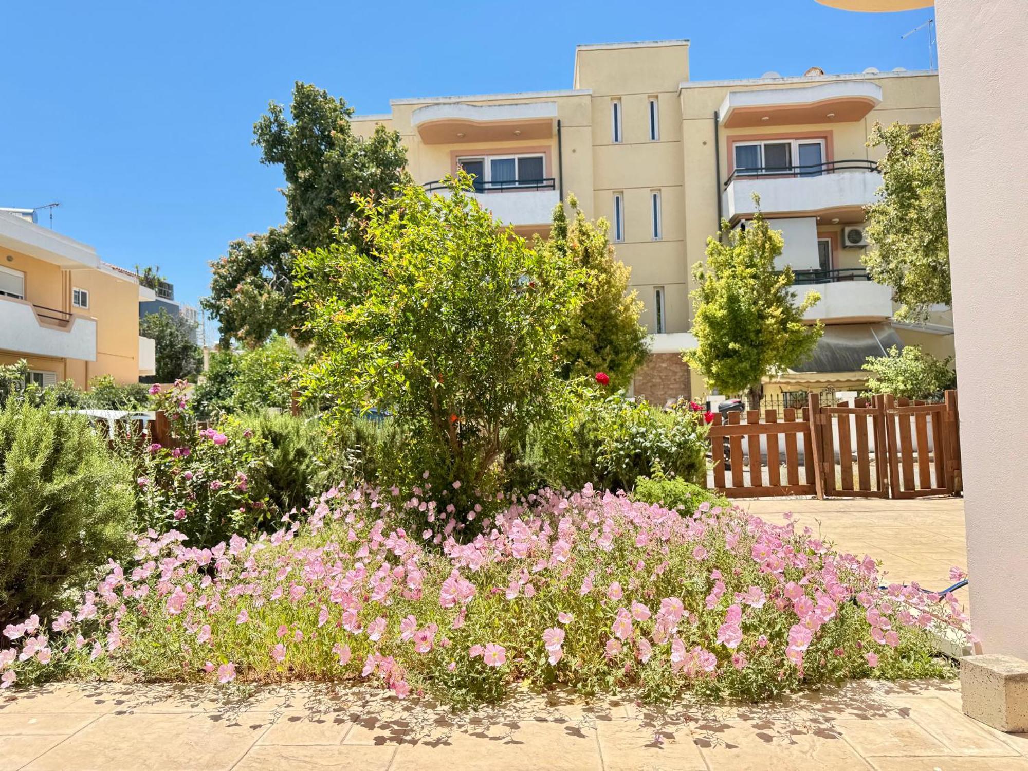 Spacious & Cozy Apartment, With Big Yard, In Kos Екстериор снимка
